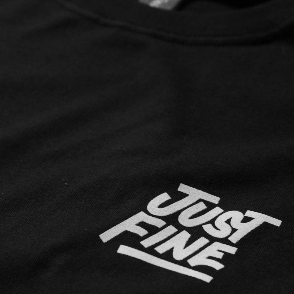 Just Fine Stacked L/C T-Shirt [BLK]